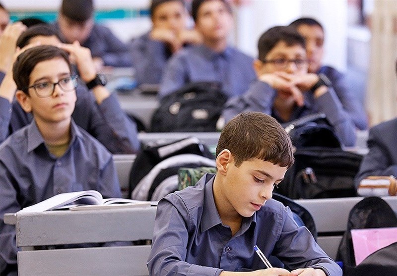 امتحانات داخلی دانش&zwnj;آموزان اهل سنت در روز یکشنبه لغو شد