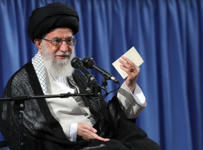 رهبر معظم انقلاب: می گویند حج را سیاسی نکنید؛ حج یک کار سیاسی است که عیناً تکلیف دین است / اینکه بگویند حق ندارید به آمریکا بگویید بالای چشمت ابروست، یک حرکت سیاسی شیطانی است رهبر معظم انقلاب: می گویند حج را سیاسی نکنید؛ حج یک کار سیاسی است که عیناً تکلیف دین است / اینکه بگویند حق ندارید به آمریکا بگویید بالای چشمت ابروست، یک حرکت سیاسی شیطانی است