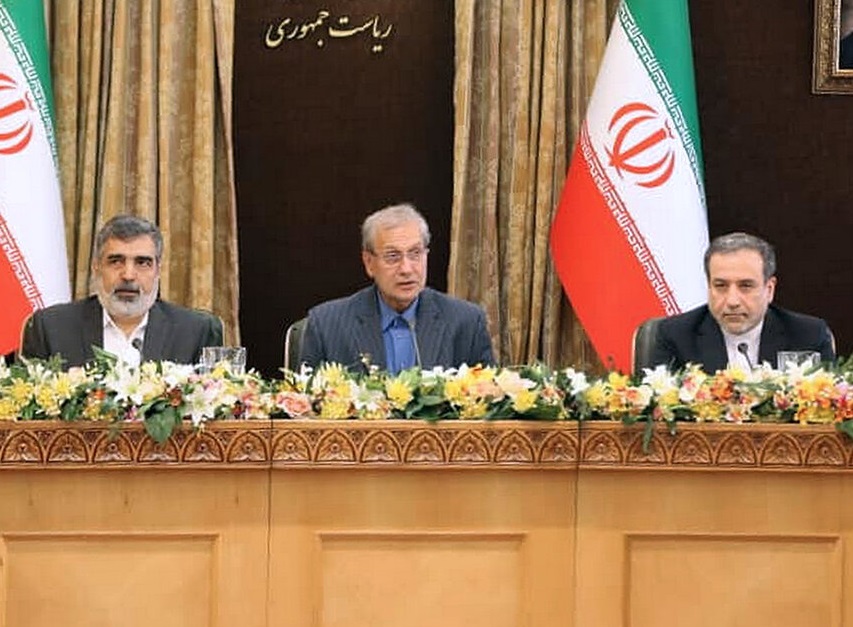 تصمیمات جدید ایران درباره کاهش تعهدات برجامی/ سخنگوی دولت: از امروز بالای ۳.۶۷ درصد غنیسازی میکنیم / عراقچی: امروز نامهای از سوی ظریف به موگرینی نوشته شده و ارسال میشود / از آنجا که خواسته های ما و فروش نفت قبل از برجام تحقق نیافته گام دوم را برمیداریم / ما خواهان ادامه برجام هستیم ولی باید خواسته هایمان اجرا شود / تماس تلفنی دیشب مکرون با رییس جمهور کشورمان سازنده بود / زمینه هایی وجود دارد که در گفت و گوها به یک راه حل برسیم / کمالوندی: تا چند ساعت دیگر فرایند غنیسازی بالای ۳.۶۷ شروع میشود؛ فردا صبح از این میزان فراتر رفتهایم تصمیمات جدید ایران درباره کاهش تعهدات برجامی/ سخنگوی دولت: از امروز بالای ۳.۶۷ درصد غنیسازی میکنیم / عراقچی: امروز نامهای از سوی ظریف به موگرینی نوشته شده و ارسال میشود / از آنجا که خواسته های ما و فروش نفت قبل از برجام تحقق نیافته گام دوم را برمیداریم / ما خواهان ادامه برجام هستیم ولی باید خواسته هایمان اجرا شود / تماس تلفنی دیشب مکرون با رییس جمهور کشورمان سازنده بود / زمینه هایی وجود دارد که در گفت و گوها به یک راه حل برسیم / کمالوندی: تا چند ساعت دیگر فرایند غنیسازی بالای ۳.۶۷ شروع میشود؛ فردا صبح از این میزان فراتر رفتهایم
