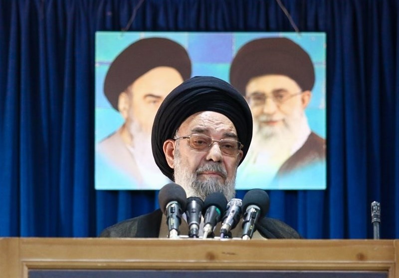 امام جمعه اصفهان: باید با قدرت در مقابل ناهنجاری&zwnj;ها ایستاد / حزب&zwnj;الله، بسیج و نیروهای مسلح ورود کنند