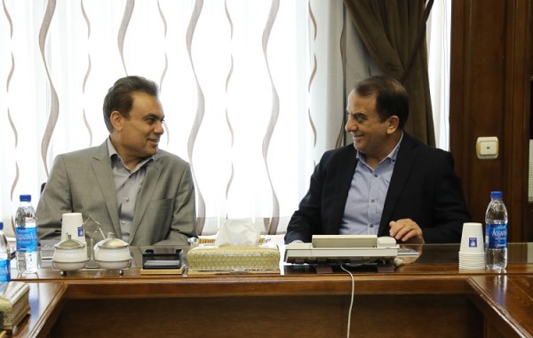 نشست هم اندیشی مدیران ارشد بانک ملت و گروه خودروسازی ایران خودرو نشست هم اندیشی مدیران ارشد بانک ملت و گروه خودروسازی ایران خودرو