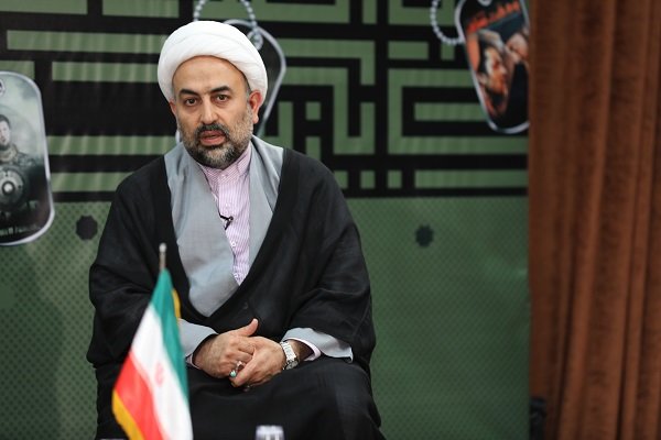 زائری: اشتباه است فکر کنیم داعش یک گروه آدم بیسواد و گیج و ریش بلند هستند زائری: اشتباه است فکر کنیم داعش یک گروه آدم بیسواد و گیج و ریش بلند هستند