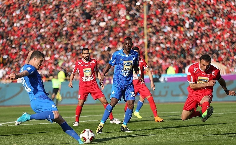 مهرعلیزاده: گفتند اگر استقلال و پرسپولیس را واگذار کنی، لغوش میکنیم مهرعلیزاده: گفتند اگر استقلال و پرسپولیس را واگذار کنی، لغوش میکنیم