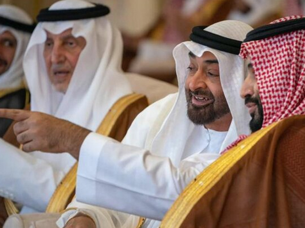آیا امارات عربستان را در جنگ یمن تنها میگذارد؟ / همه چیز از انفجار کشتیها در الفجیره آغاز شد آیا امارات عربستان را در جنگ یمن تنها میگذارد؟ / همه چیز از انفجار کشتیها در الفجیره آغاز شد
