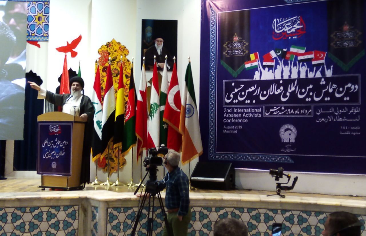 حمید حسینی از رهبران مقاومت عراق: سازمانی که آمریکا در نجف تاسیس کرده،مبالغی به یک موسسه که کارش نفوذ در حوزه علیمه نجف است، می دهد؛ بعد درباره مسائل امنیتی جلساتی برگزار میکند و از ایران هم نیروهای امنیتی را دعوت کرده / آقای شمخانی! لطف کنید بیشتر دقت کنید؛ به این جلسات نیایید / تندروها در شهرهای مقدس عراق راه میروند و میگویند جمهوری اسلامی از ما دفاع میکند / اگر میخواهید کمک کنید، بکنید، اما در این جلسات نیایید؛ ما آنجا متهم میشویم حمید حسینی از رهبران مقاومت عراق: سازمانی که آمریکا در نجف تاسیس کرده،مبالغی به یک موسسه که کارش نفوذ در حوزه علیمه نجف است، می دهد؛ بعد درباره مسائل امنیتی جلساتی برگزار میکند و از ایران هم نیروهای امنیتی را دعوت کرده / آقای شمخانی! لطف کنید بیشتر دقت کنید؛ به این جلسات نیایید / تندروها در شهرهای مقدس عراق راه میروند و میگویند جمهوری اسلامی از ما دفاع میکند / اگر میخواهید کمک کنید، بکنید، اما در این جلسات نیایید؛ ما آنجا متهم میشویم