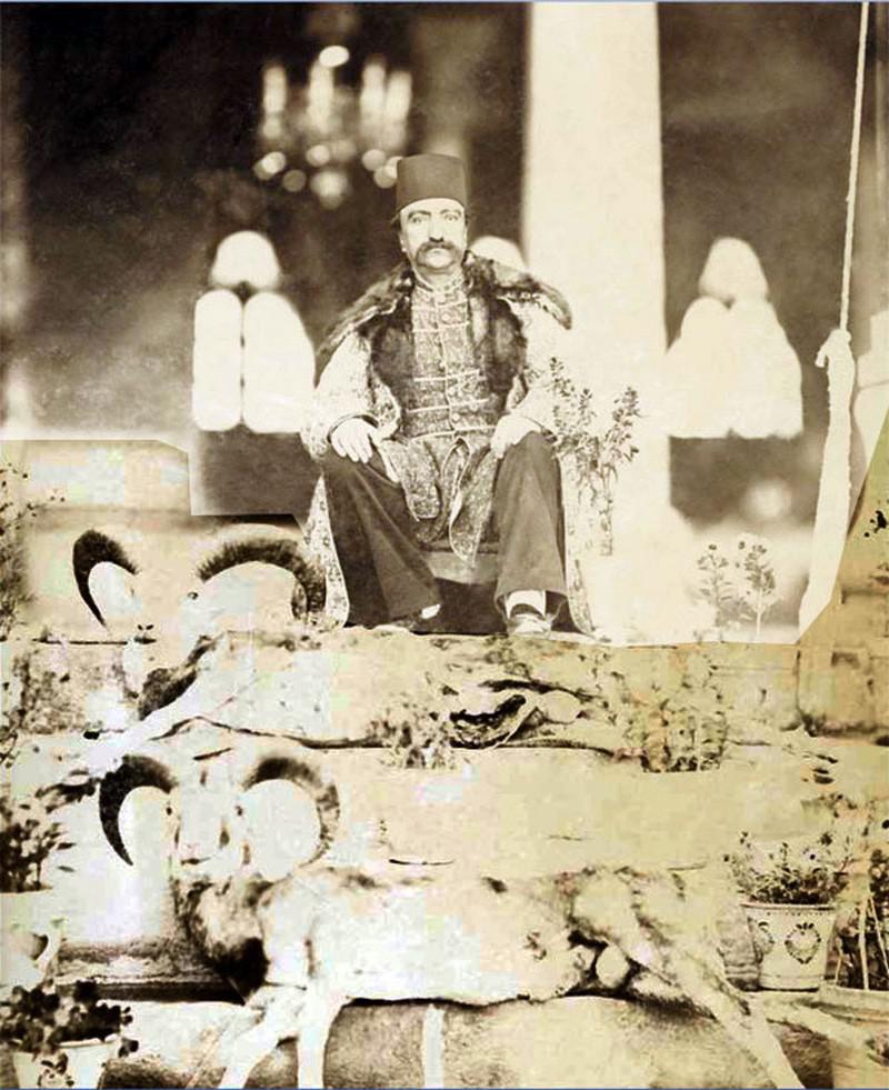 یادداشت&zwnj;های اعتمادالسلطنه در پنجشنبه ۲۷ مرداد ۱۲۶۰ خورشیدی: شاه به حاجی ابوالحسن معمار فرمودند صورت شاه را سواره بسازد
