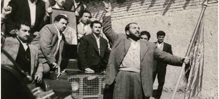&laquo;تو تهران بودیم ولی خونه مصدق نرفتیم...خونه&zwnj;ش تو دعوای بین مردم و سرهنگ ممتاز و اینا داغون شد&raquo;