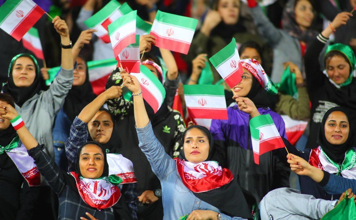 عضو هیات رئیسه فدراسیون فوتبال: زنان فقط میتوانند وارد ورزشگاههای تهران شوند عضو هیات رئیسه فدراسیون فوتبال: زنان فقط میتوانند وارد ورزشگاههای تهران شوند