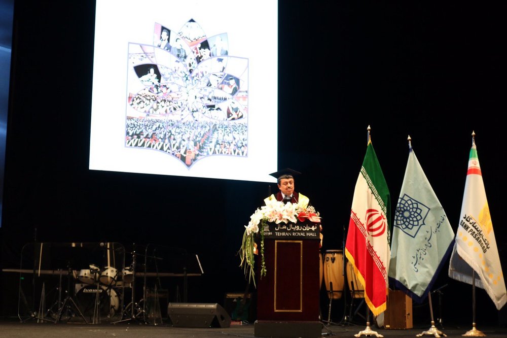 سلاخی «اخلاق اسلامی» در دانشگاه آزاد «اسلامی» / ادعای عجیب دانشگاه آزاد درباره جشن فارغ التحصیلی دانشگاه دولتی / آقای طهرانچی! همکاران شما این عکس را هم ندیده اند؟ سلاخی «اخلاق اسلامی» در دانشگاه آزاد «اسلامی» / ادعای عجیب دانشگاه آزاد درباره جشن فارغ التحصیلی دانشگاه دولتی / آقای طهرانچی! همکاران شما این عکس را هم ندیده اند؟