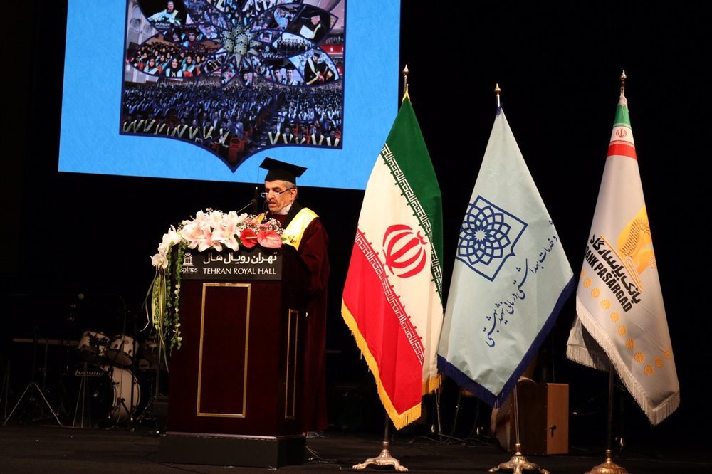 سلاخی «اخلاق اسلامی» در دانشگاه آزاد «اسلامی» / ادعای عجیب دانشگاه آزاد درباره جشن فارغ التحصیلی دانشگاه دولتی / آقای طهرانچی! همکاران شما این عکس را هم ندیده اند؟ سلاخی «اخلاق اسلامی» در دانشگاه آزاد «اسلامی» / ادعای عجیب دانشگاه آزاد درباره جشن فارغ التحصیلی دانشگاه دولتی / آقای طهرانچی! همکاران شما این عکس را هم ندیده اند؟