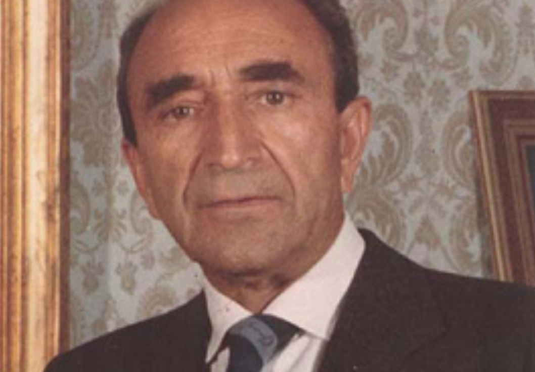 یادداشت&zwnj;های علم، جمعه ۲۲ شهریور ۱۳۴۷: برای من سوءظنی پیش آمد که شهبانو یک ناراحتی داخلی دارند