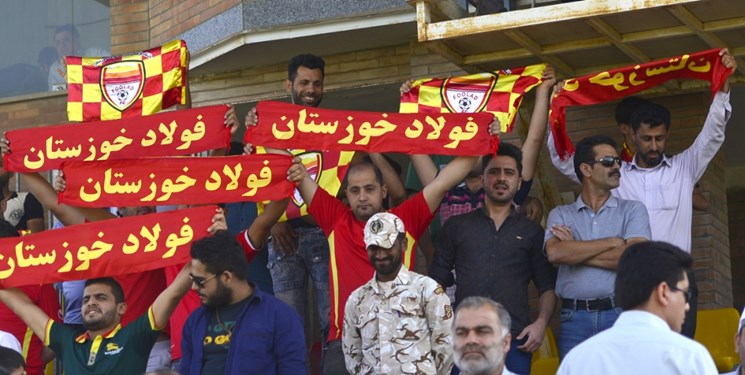 هواداران فولاد خواهان اخراج نکونام شدند
