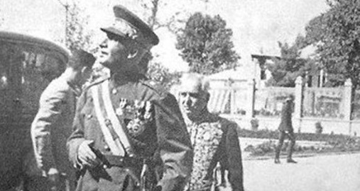 جزئیات دقیق اتفاقات روز ۲۵ شهریو ۱۳۲۰؛ از زمانی که رضاشاه استعفایش را نوشت تا زمان اعلام پادشاهی محمدرضا جزئیات دقیق اتفاقات روز ۲۵ شهریو ۱۳۲۰؛ از زمانی که رضاشاه استعفایش را نوشت تا زمان اعلام پادشاهی محمدرضا