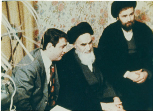 ماجرای کُد «پروژه حذف عمامه» چه بود؟ / چرا سید احمد خمینی سال ۵۶ از قم به نجف رفت؟ / سید احمد آقا گفت: احساس کردم که دیگر در قم دارم نفله میشوم ماجرای کُد «پروژه حذف عمامه» چه بود؟ / چرا سید احمد خمینی سال ۵۶ از قم به نجف رفت؟ / سید احمد آقا گفت: احساس کردم که دیگر در قم دارم نفله میشوم