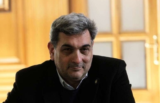 پیروز حناچی: قبلا شهر را میفروختند ما نمیفروشيم پیروز حناچی: قبلا شهر را میفروختند ما نمیفروشيم