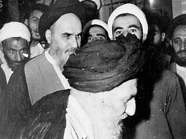 ماجرای تصمیم امام خمینی برای هجرت به الجزایر به جای فرانسه چه بود؟ / آیا امام قصد مذاکره با مخالفان دولت وقت را داشت؟ ماجرای تصمیم امام خمینی برای هجرت به الجزایر به جای فرانسه چه بود؟ / آیا امام قصد مذاکره با مخالفان دولت وقت را داشت؟
