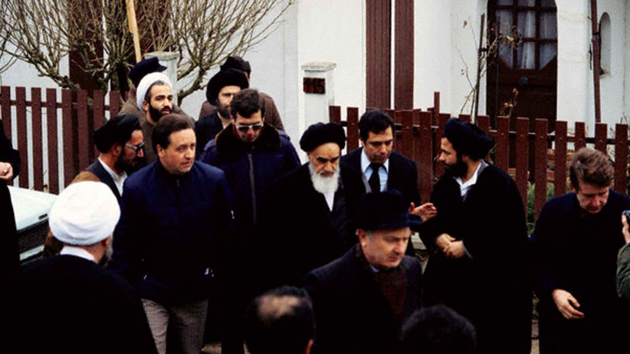 چرا دولت فرانسه امام خمینی را از این کشور اخراج نکرد؟ چرا دولت فرانسه امام خمینی را از این کشور اخراج نکرد؟