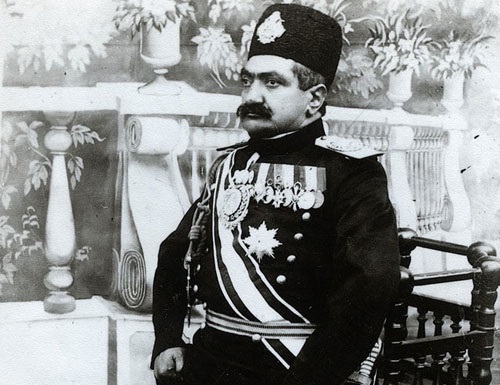 شاهزاده ظلالسلطان ناز کرده و از حکومت اصفهان استعفا داده! شاهزاده ظلالسلطان ناز کرده و از حکومت اصفهان استعفا داده!