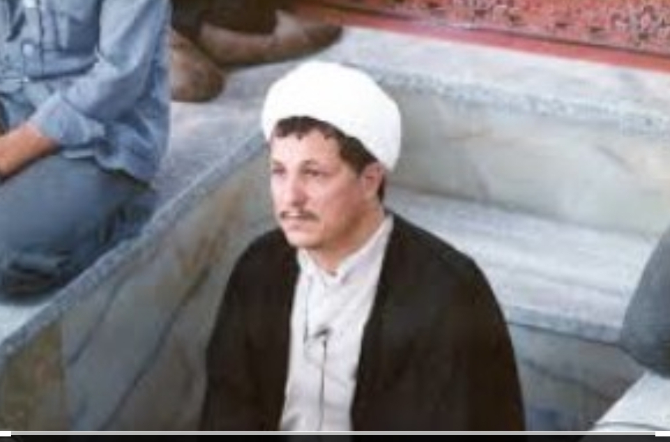 خاطرات آیت&zwnj;الله هاشمی؛ ۲۱ مهر ۱۳۷۱ تا ۱۳۷۵: وزیرکشور اجازه گرفت که مانع تحرکات بی&rlm;&zwnj;اجازه حزب&zwnj;اللهی&zwnj;ها در اماکن عمومی و دفاتر شود، اخیراً حرکات مزاحم دارند