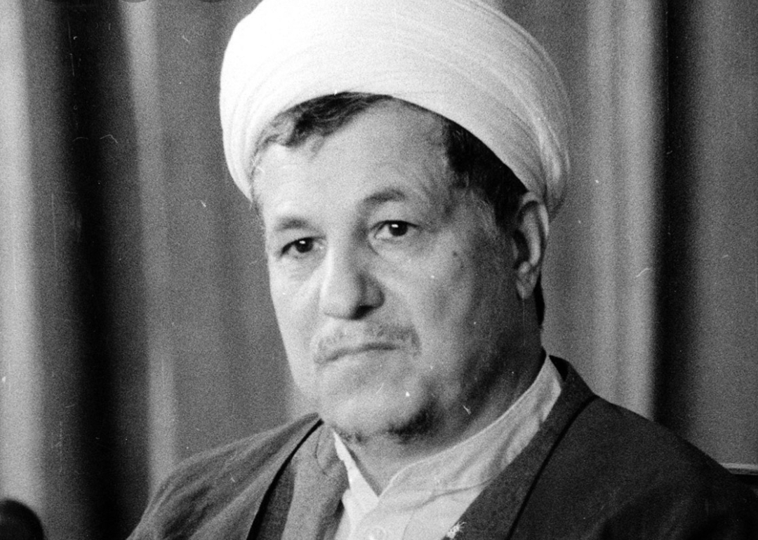 خاطرات آیت&zwnj;الله هاشمی؛ ۱۳ آبان ۱۳۷۱ تا ۱۳۷۵: مرندى، [وزیر بهداشت] اطلاع داد حال آیت الله اراكى دوباره وخیم شده
