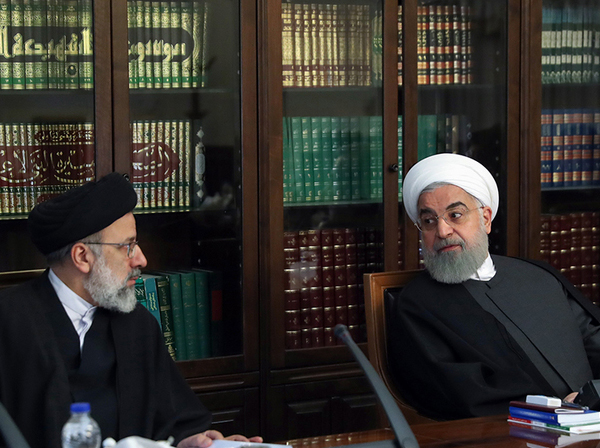 آقای روحانی! بیش از این ناامیدمان نکنید / اکنون زمان انتخابات نیست که به رقیبتان حمله کنید / دست کم ابتدا از رویه جدید قوه قضائیه تشکر میکردید، بعد انتقاد آقای روحانی! بیش از این ناامیدمان نکنید / اکنون زمان انتخابات نیست که به رقیبتان حمله کنید / دست کم ابتدا از رویه جدید قوه قضائیه تشکر میکردید، بعد انتقاد