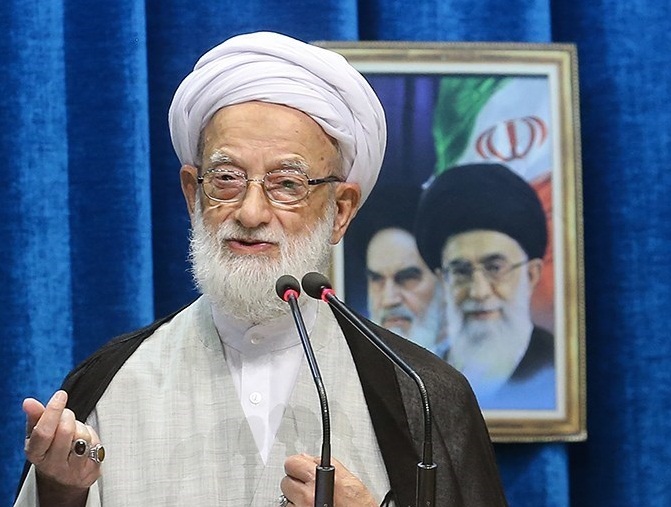 امامی کاشانی: مساله بنزین نباید تبدیل به یک بحران اقتصادی شود / چه ربطی دارد که اگر بنزین گران شد کالاها هم گران شود؟ / کسی که کالا میفروشد باید انصاف داشته باشد امامی کاشانی: مساله بنزین نباید تبدیل به یک بحران اقتصادی شود / چه ربطی دارد که اگر بنزین گران شد کالاها هم گران شود؟ / کسی که کالا میفروشد باید انصاف داشته باشد