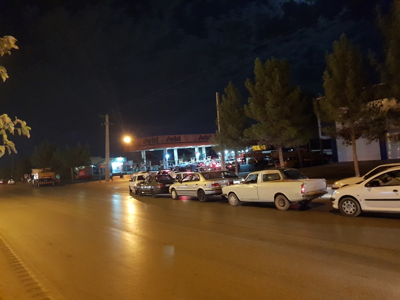 آرامش کامل در سیرجان برقرار است / در حال حاضر هیچ تجمعی در شهر وجود ندارد / توزیغ سوخت طبق روال عادی در حال انجام است آرامش کامل در سیرجان برقرار است / در حال حاضر هیچ تجمعی در شهر وجود ندارد / توزیغ سوخت طبق روال عادی در حال انجام است