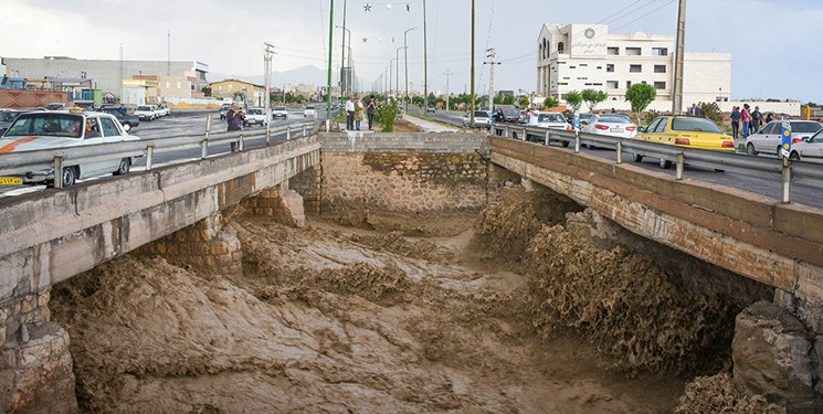 هشدار بارش شدید باران و سیلاب در برخی استان&zwnj;ها/ کولاک برف&zwnj; در جاده&zwnj;&zwnj;های کوهستانی