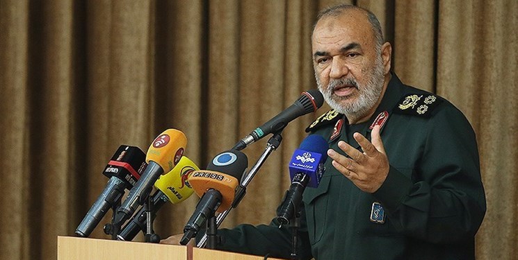 فرمانده کل سپاه: دشمنان از فرصت یک حادثه در کشور ما می&zwnj;خواستند استفاده کنند، ولی آنچنان غافلگیر شدند که به اغما رفتند / یک تار موی بسیجی به اندازه تمام موشک&zwnj;هایی است که انباشته کردیم، هرچند به اندازه موهای زیبای سر شما موشک داریم