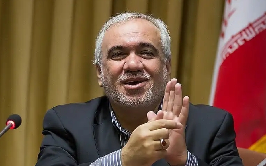 فتح&zwnj;الله&zwnj;زاده: مدیرعامل استقلال شوم، ۹۰ درصد استراماچونی را برمی&zwnj;گردانم/ ایراد از چشم&zwnj;های زرینچه است که تویوتا را موتور گازی دیده!