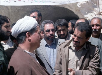 خاطرات آیتالله هاشمی؛ ۲۲ آذر ۱۳۷۱ تا ۱۳۷۵: اخوان علیزاده از شورای نگهبان اصرار داشتند، ترتیبی بدهند که در دوره بعد، رییسجمهور باشم؛ نپذیرفتم خاطرات آیتالله هاشمی؛ ۲۲ آذر ۱۳۷۱ تا ۱۳۷۵: اخوان علیزاده از شورای نگهبان اصرار داشتند، ترتیبی بدهند که در دوره بعد، رییسجمهور باشم؛ نپذیرفتم