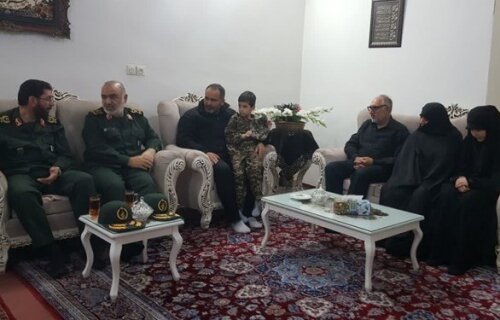 سرلشکر سلامی: عاملان شهادت شهدای امنیت در تیررس اطلاعات سپاه هستند سرلشکر سلامی: عاملان شهادت شهدای امنیت در تیررس اطلاعات سپاه هستند