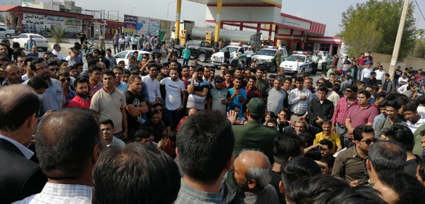 گرفتن پول برای تحویل جنازه کشتهشدگان کذب محض است/ بزودی آمار دستگیری و کشته شدگان ناآرامیهای خوزستان اعلام می شود گرفتن پول برای تحویل جنازه کشتهشدگان کذب محض است/ بزودی آمار دستگیری و کشته شدگان ناآرامیهای خوزستان اعلام می شود