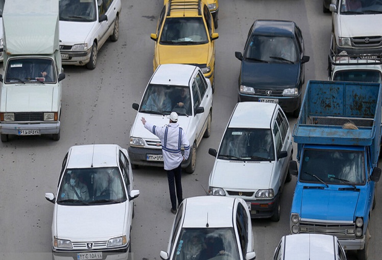 تصاویر: بستن ورودی شهرها و کنترل تردد خودروهای غیربومی