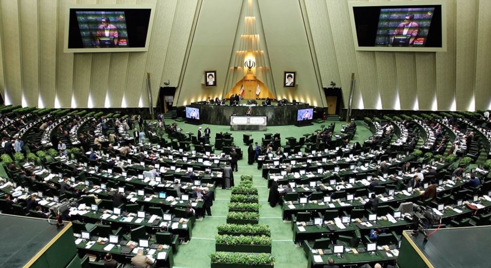 نماینده تهران در مجلس: طرح 3 فوریتی تعطیلی یک ماهه کشور با اشتباه نایب رئیس مجلس از دستور خارج شد نماینده تهران در مجلس: طرح 3 فوریتی تعطیلی یک ماهه کشور با اشتباه نایب رئیس مجلس از دستور خارج شد