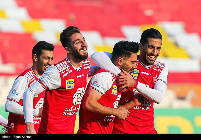 تصاویر: دیدار تیم&zwnj;های فوتبال پرسپولیس و ذوب&zwnj;آهن