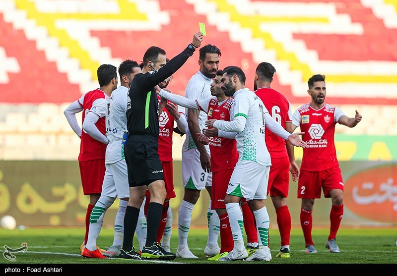 تصاویر: دیدار تیم&zwnj;های فوتبال پرسپولیس و ذوب&zwnj;آهن