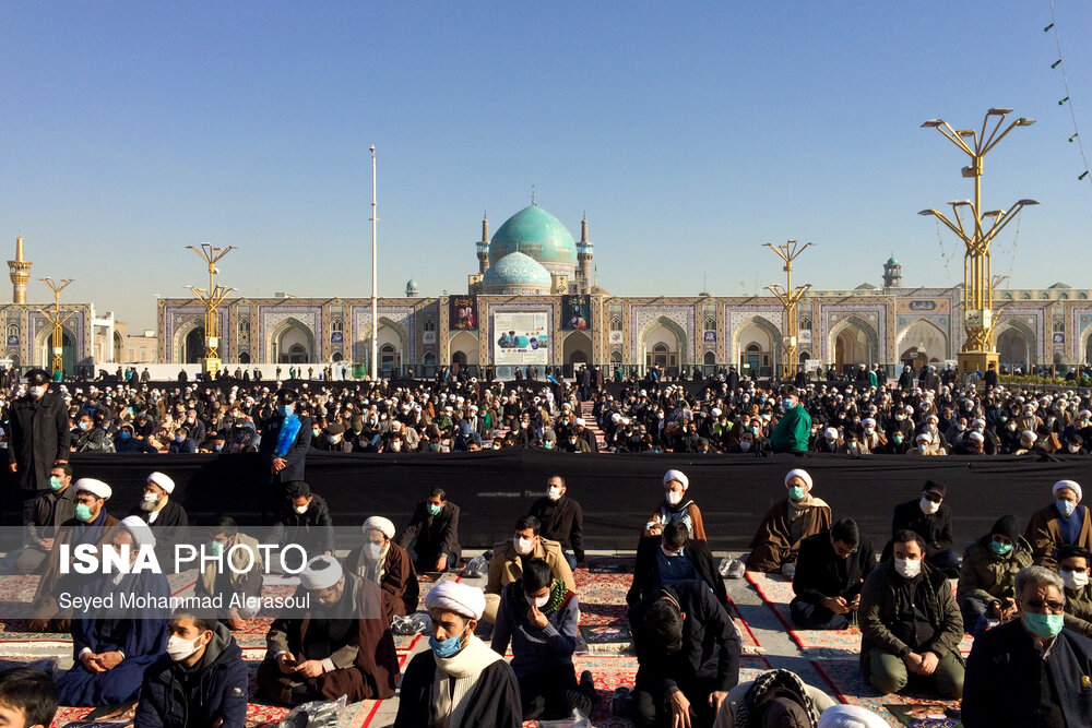 تصاویر: وداع با پیکر آیت&zwnj;الله مصباح یزدی در حرم مطهر رضوی