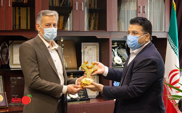 گروه شرکتهای طرفهنگار؛ برنده یازدهمین تندیس زرین حمایت از حقوق مصرفکنندگان گروه شرکتهای طرفهنگار؛ برنده یازدهمین تندیس زرین حمایت از حقوق مصرفکنندگان