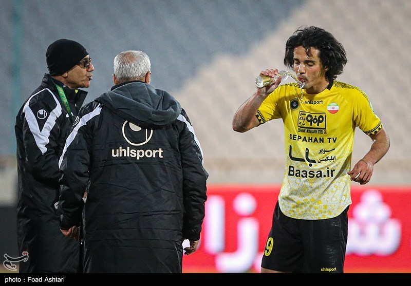 تصاویر: دیدار تیم&zwnj;های فوتبال پرسپولیس و سپاهان