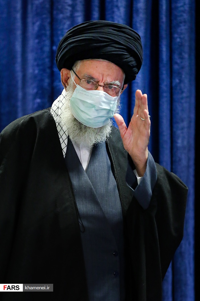تصاویر: سخنرانی تلویزیونی رهبر انقلاب در سالروز قیام ۱۹ دی مردم قم
