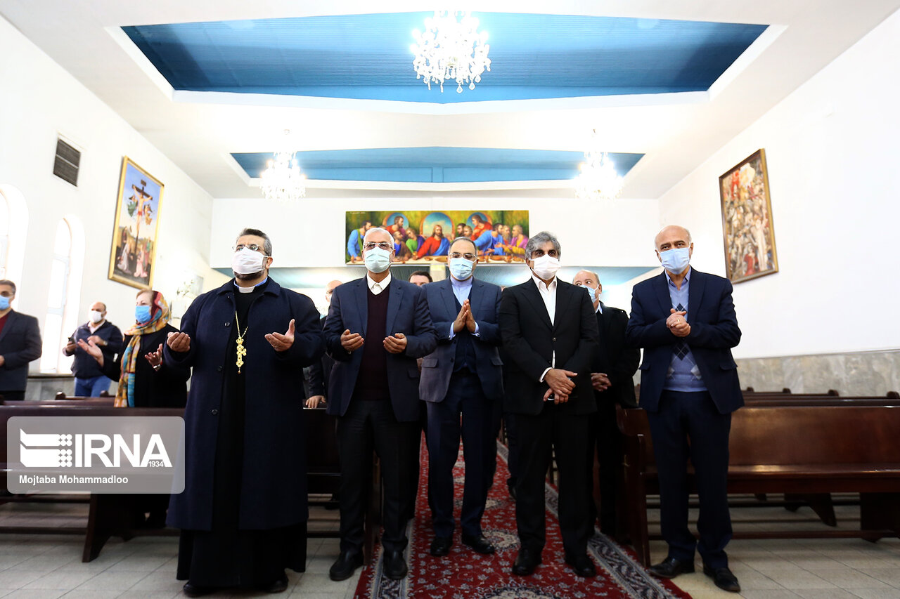 تصاویر: دیدار ربیعی با ارامنه به مناسبت میلاد حضرت مسیح(ع)