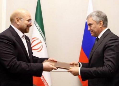 عدم هماهنگی وزارت خارجه باعث شد نامه رهبر انقلاب به رئیس مجلس دومای روسیه ارائه بشود عدم هماهنگی وزارت خارجه باعث شد نامه رهبر انقلاب به رئیس مجلس دومای روسیه ارائه بشود