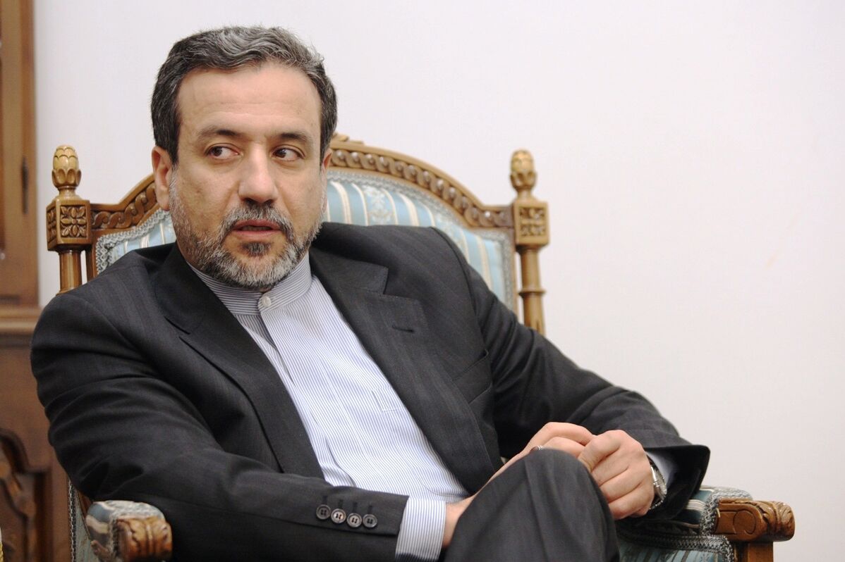 عراقچی: با افزودن بند یا بندهایی به برجام مخالفیم / برای هر گفت&zwnj;وگویی که به جنگ یمن پایان دهد آماده&zwnj;ایم