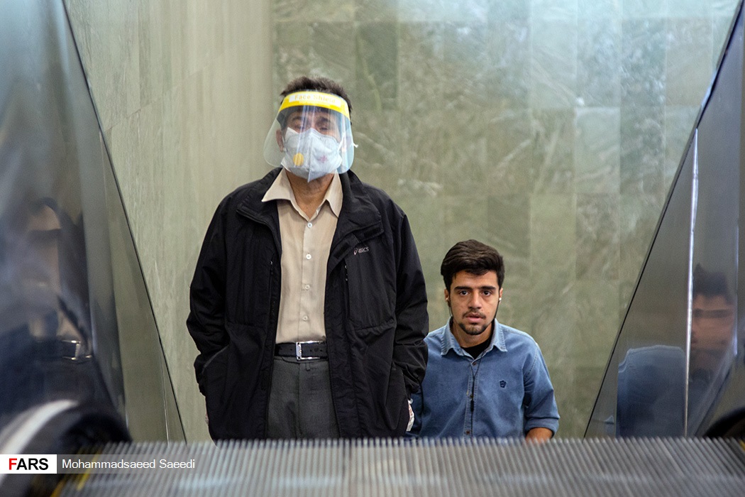 تصاویر: ماسک زدن در مترو اجباری شد
