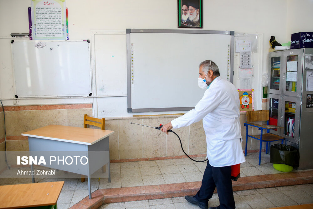 تصاویر: ضدعفونی کردن مدارس پیش از فعالیت مجدد - قم