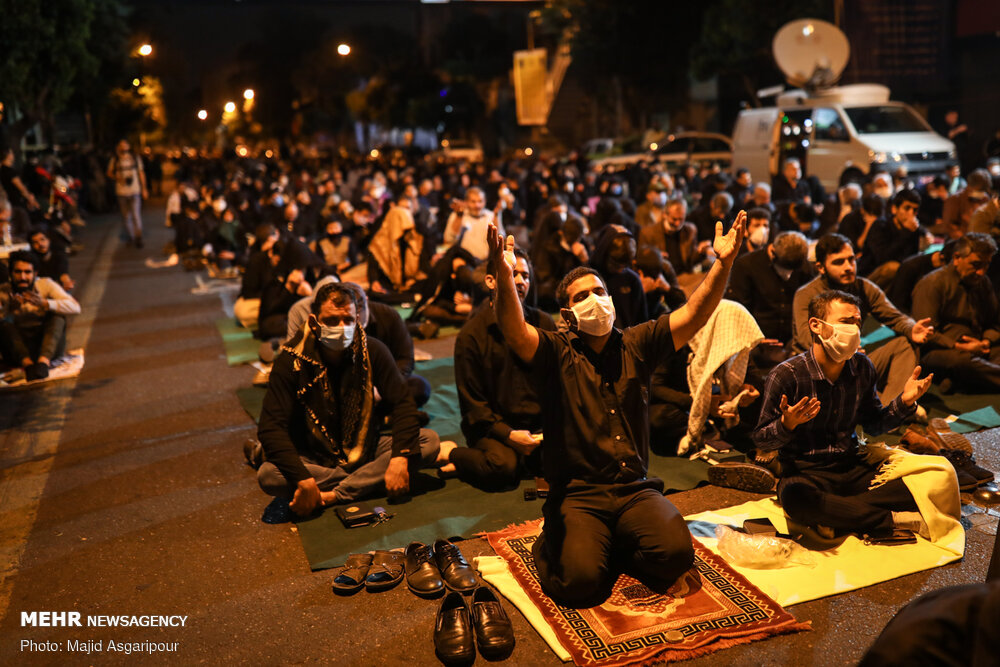 احیای شب بیست و یکم ماه مبارک رمضان در حسینیه همدانی ها