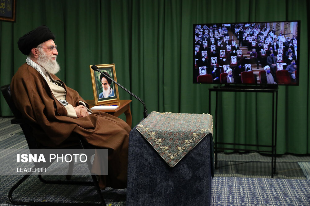 تصاویر: ارتباط تصویری مقام معظم رهبری با نمایندگان تشکل&zwnj;های دانشجویی