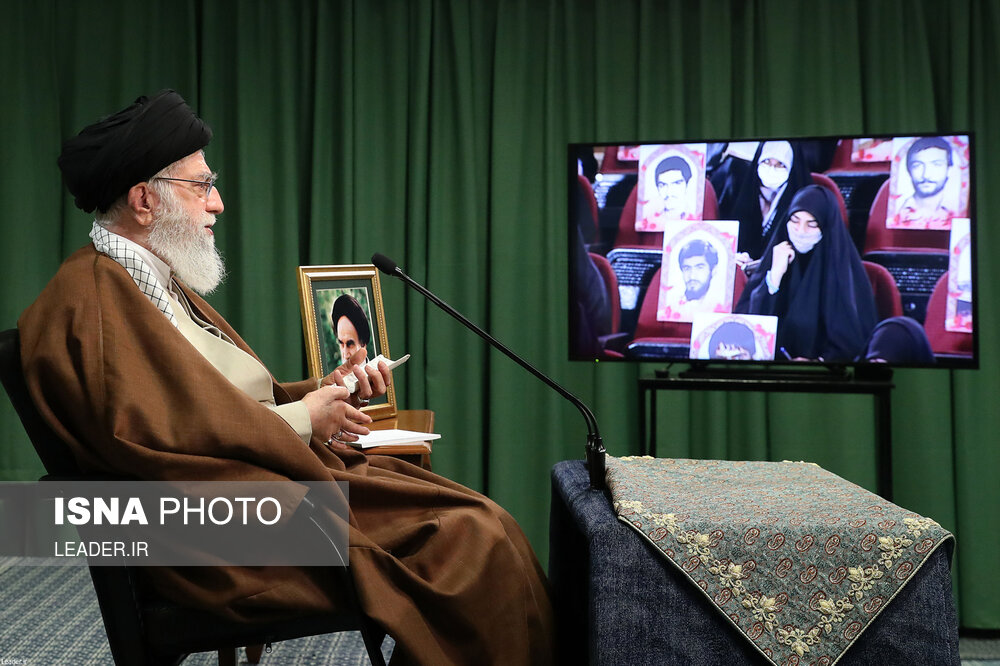 تصاویر: ارتباط تصویری مقام معظم رهبری با نمایندگان تشکل&zwnj;های دانشجویی