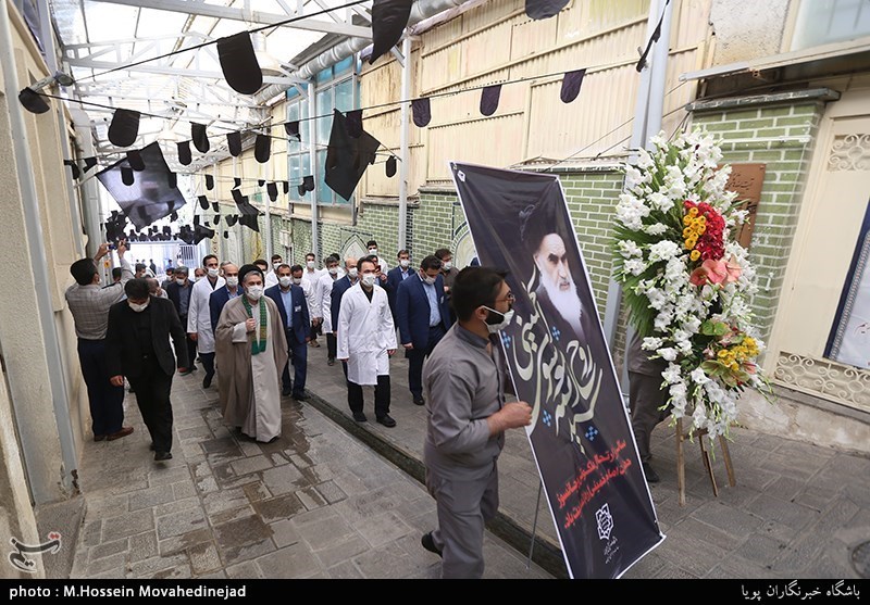 تصاویر: تجدید میثاق کادر درمان بیمارستان جماران با امام خمینی (ره)